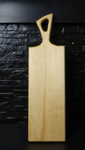 Cargar imagen en el visor de la galería, Bandeja pequeña de pino con mango variedades