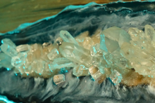 Cargar imagen en el visor de la galería, Madera Nativa incrustaciones efecto geodas
