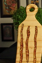 Cargar imagen en el visor de la galería, Bandeja con Mango: Incrustaciones de Oro
